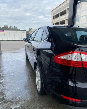 Ford Mondeo cena 15000 przebieg: 360000, rok produkcji 2007 z Starachowice małe 79